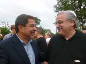 DAVID SCHNEIER (JUDIO MESIANICO) Y AP. HUGO OBERTI
